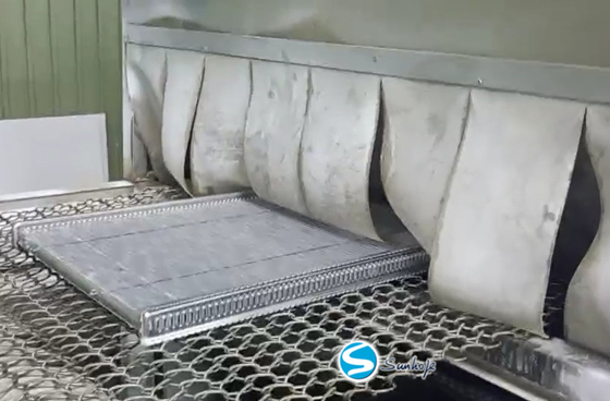 Four Sections Aluminum Brazing Furnace 650-700 Degree Spray Drying Air Cooling Area With Face Height Of Mesh Belt 900mm